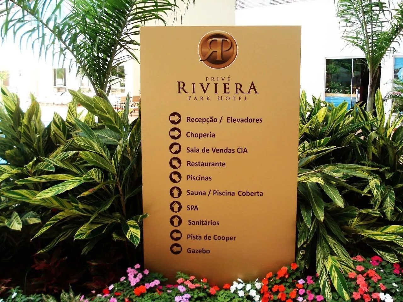 Riviera Park Hotel - Apto Luxo - Piscinas 24Horas Caldas Novas 4*,  Brazil
