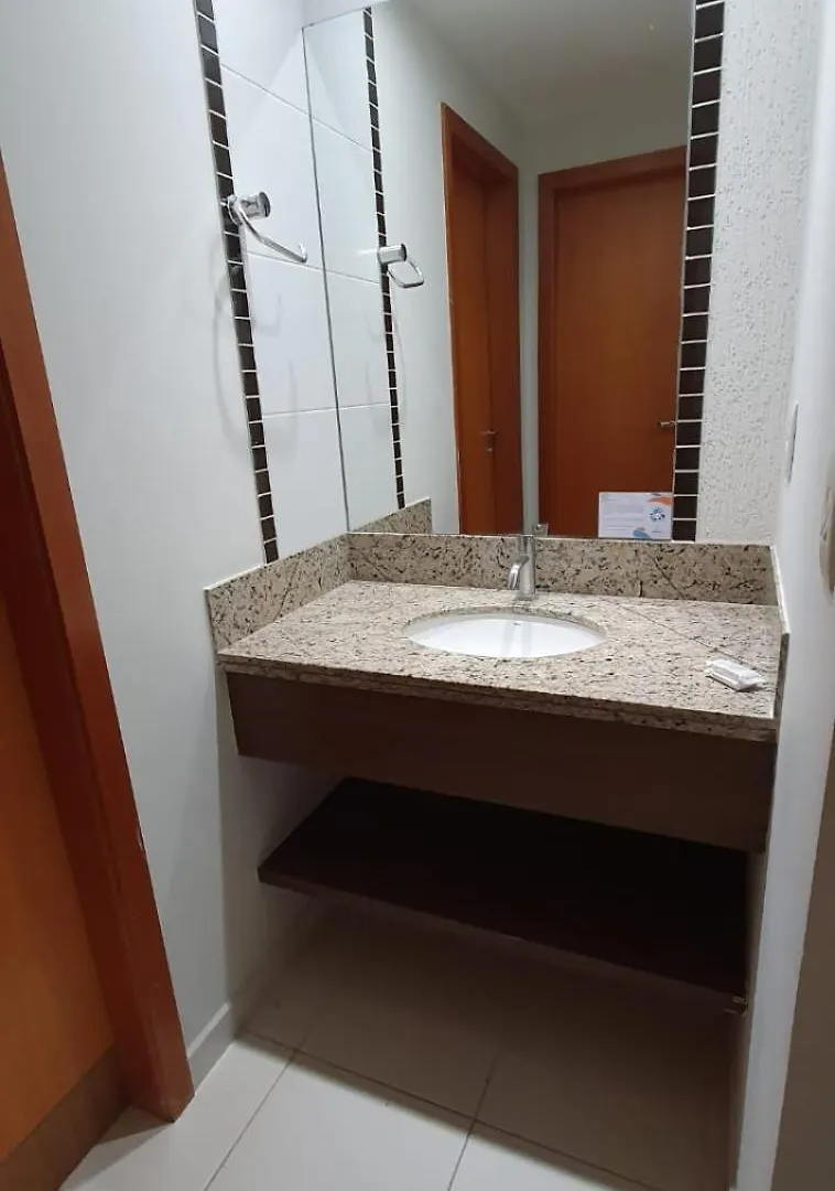 ****  Riviera Park Hotel - Apto Luxo - Piscinas 24Horas Caldas Novas Brazil