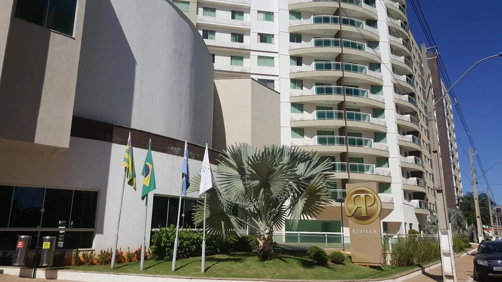 Riviera Park Hotel - Apto Luxo - Piscinas 24Horas Caldas Novas 4*,
