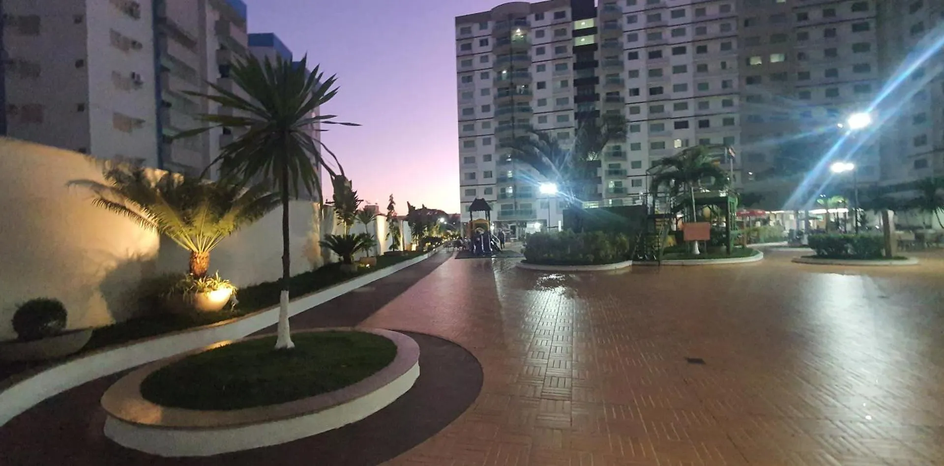 Riviera Park Hotel - Apto Luxo - Piscinas 24Horas Caldas Novas