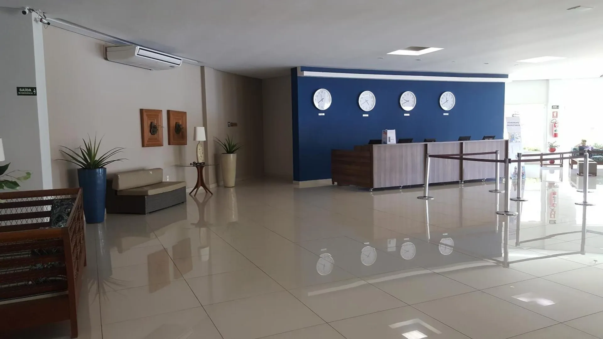 Riviera Park Hotel - Apto Luxo - Piscinas 24Horas Caldas Novas 4*,