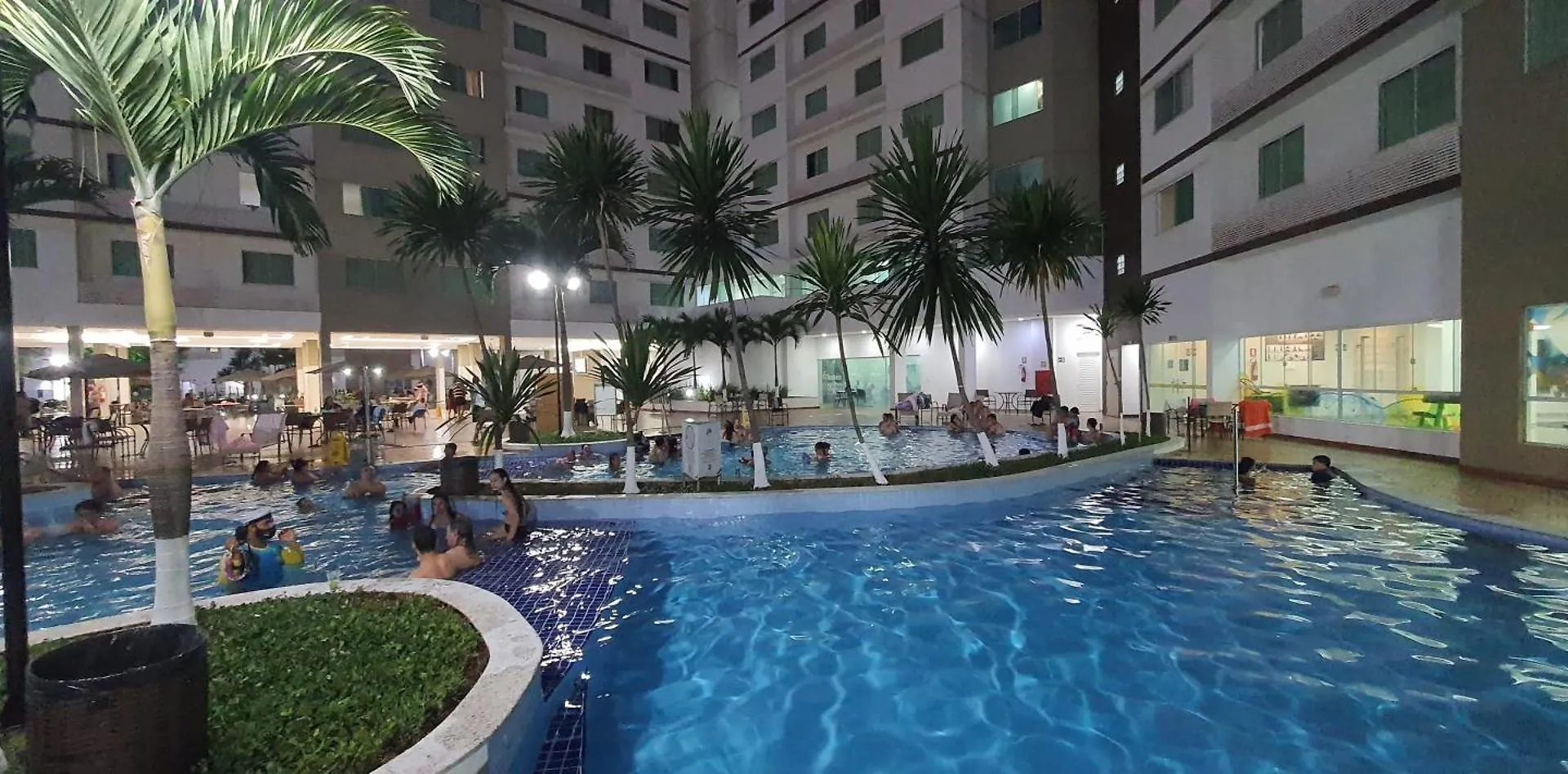 Riviera Park Hotel - Apto Luxo - Piscinas 24Horas Caldas Novas Brazil