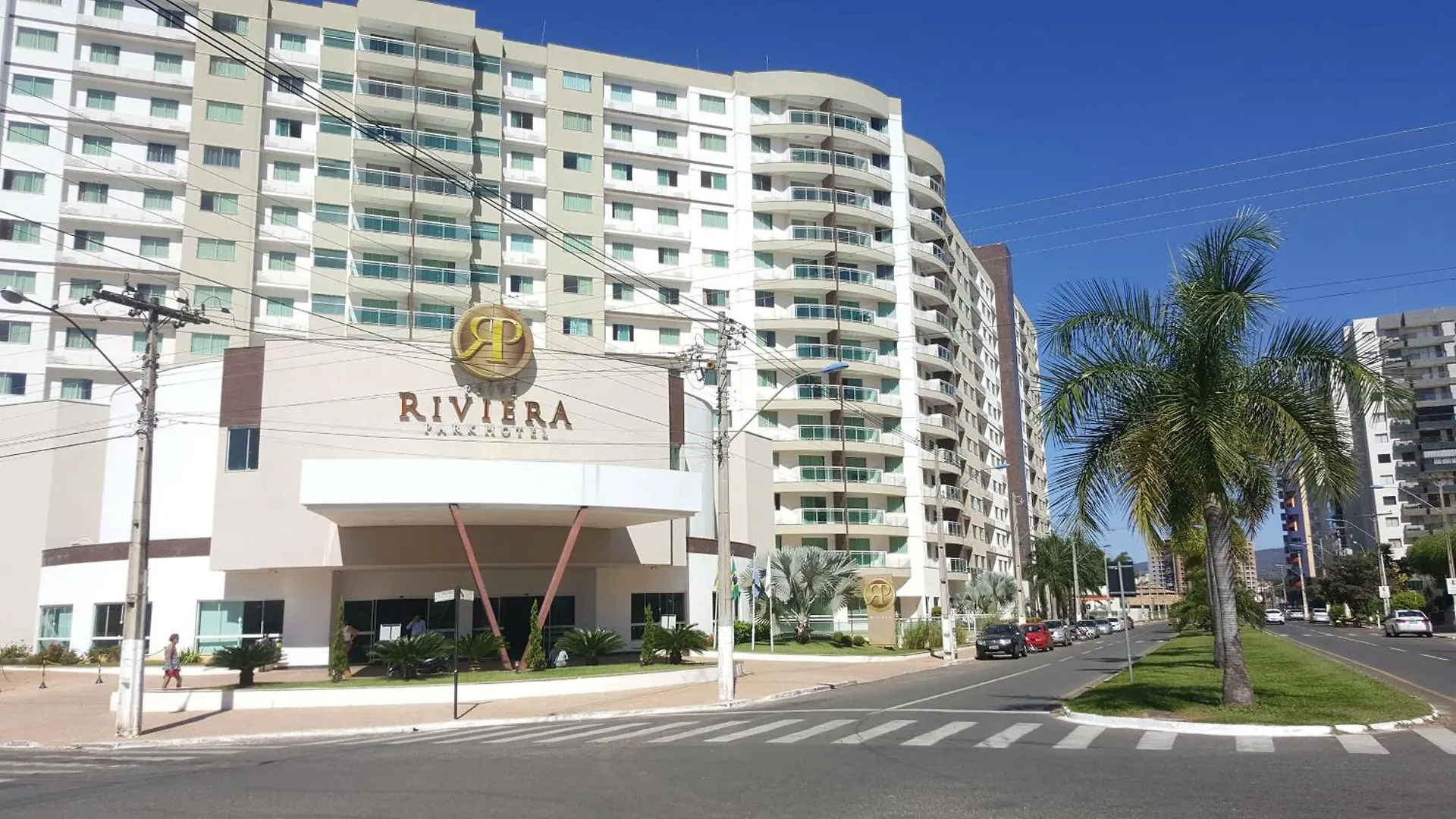 Riviera Park Hotel - Apto Luxo - Piscinas 24Horas Caldas Novas